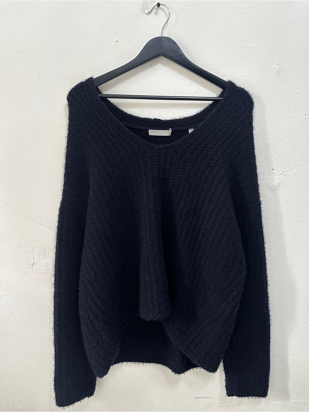 Vince 80% Cashmere Black Knit Sweater M Medium Long Sleeve Textured